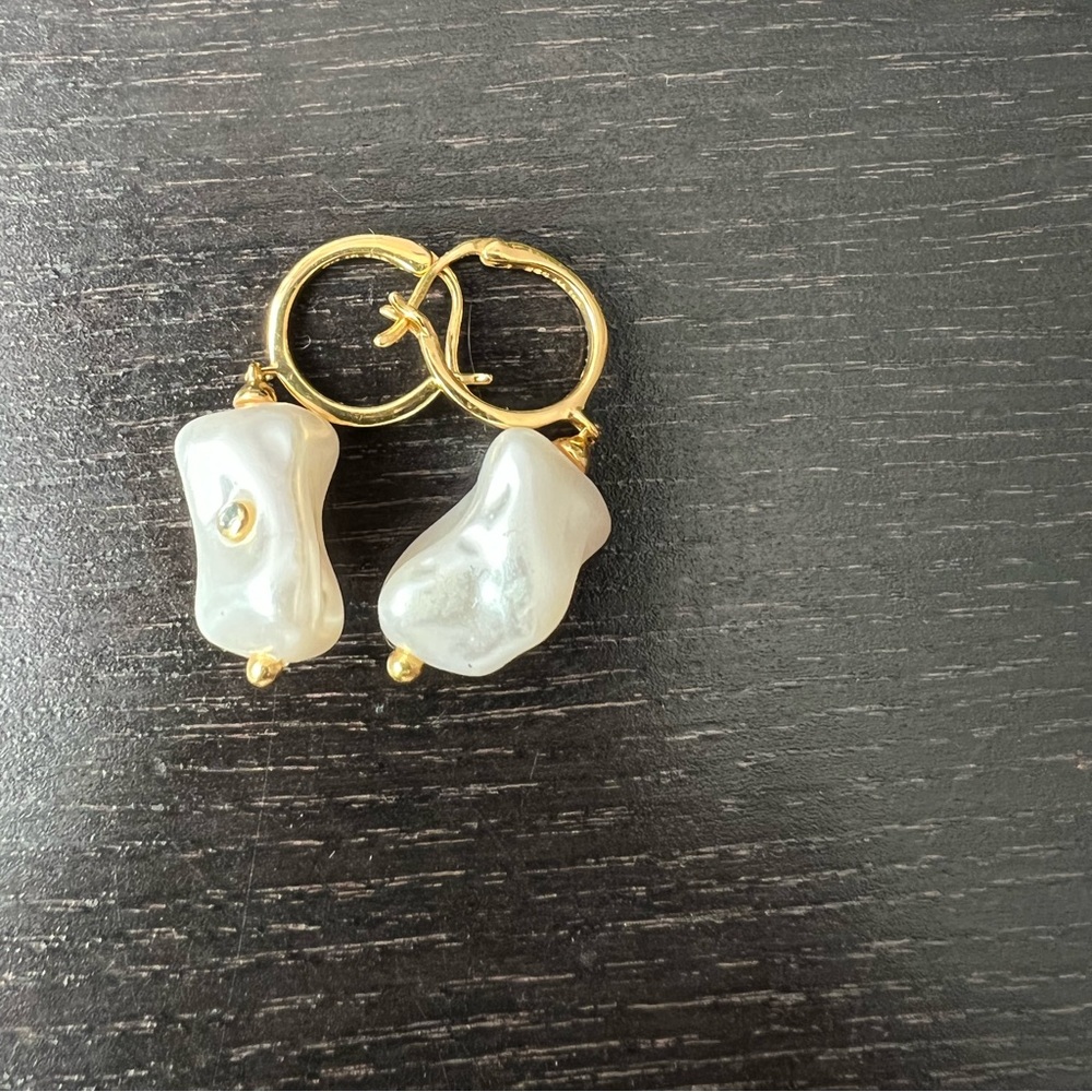 Baroque Pearl earrings